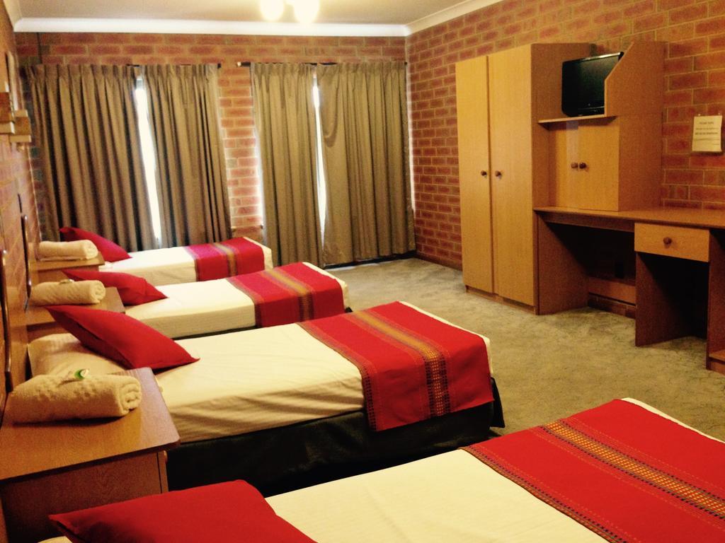 Pooraka Motor Inn Pokoj fotografie