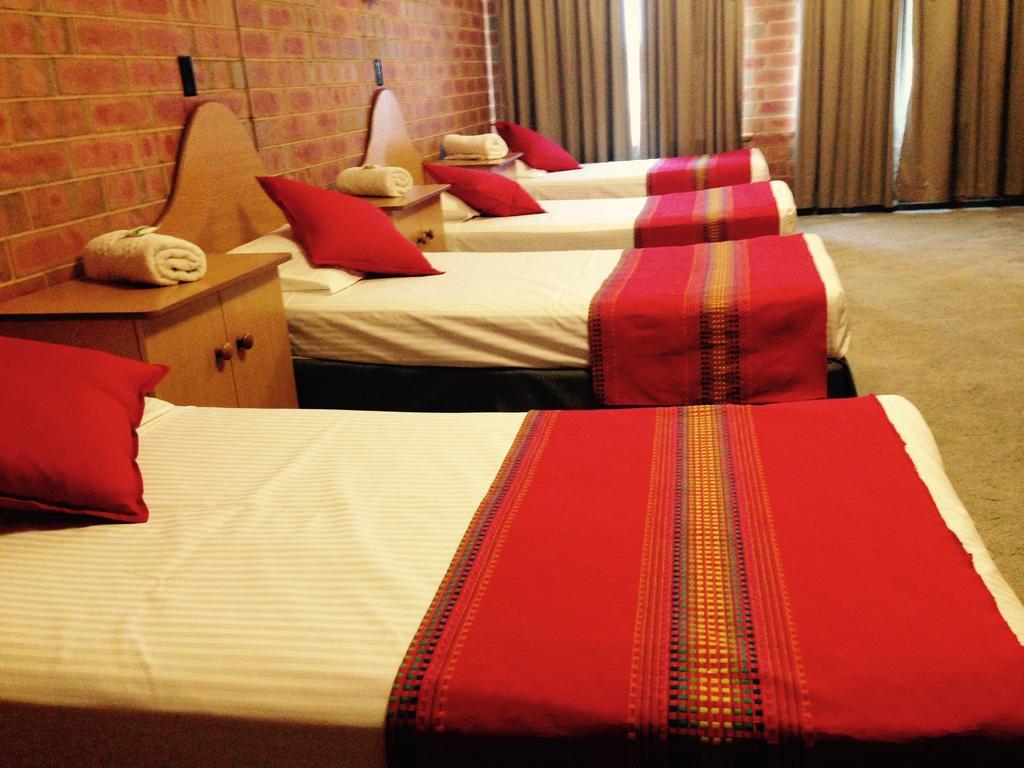 Pooraka Motor Inn Pokoj fotografie